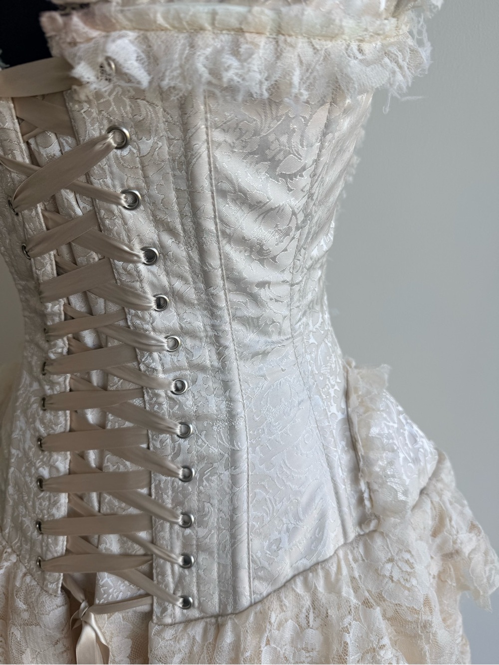 Victorian/Burlesque Lace Corset Dress in Ivory Champagne - Picture 9 of 12